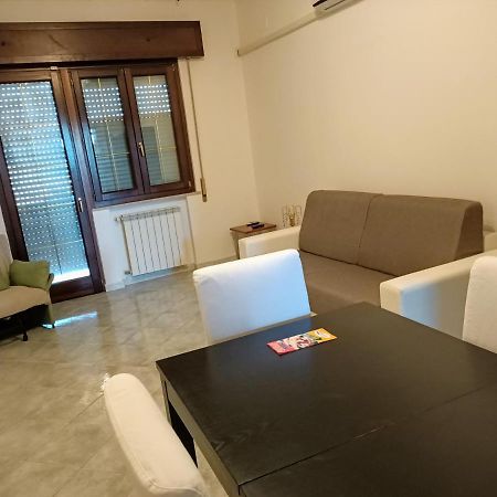 Modular King Suite - Intera Suite Vicino Aeroporto E Fiera Di Roma Fiumicino Luaran gambar