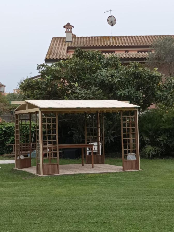 Modular King Suite - Intera Suite Vicino Aeroporto E Fiera Di Roma Fiumicino Luaran gambar