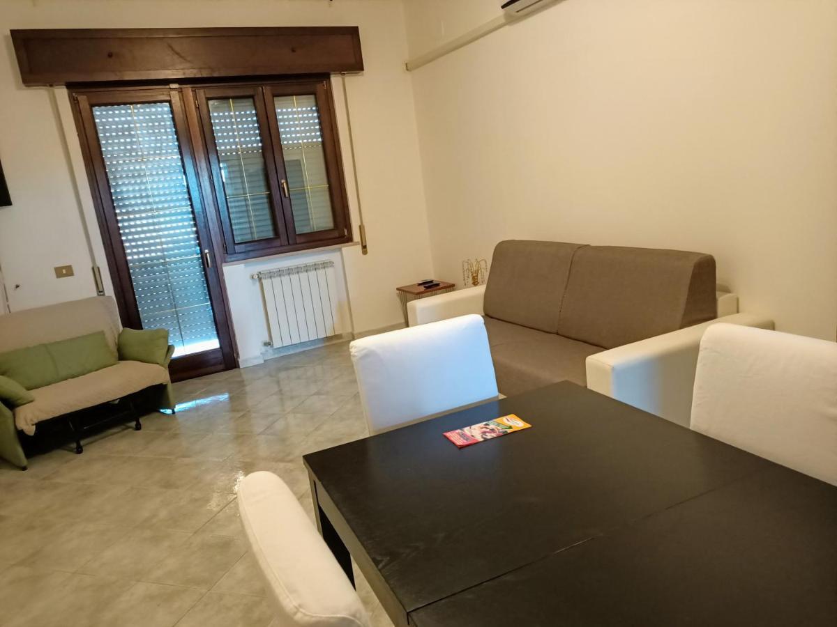 Modular King Suite - Intera Suite Vicino Aeroporto E Fiera Di Roma Fiumicino Luaran gambar