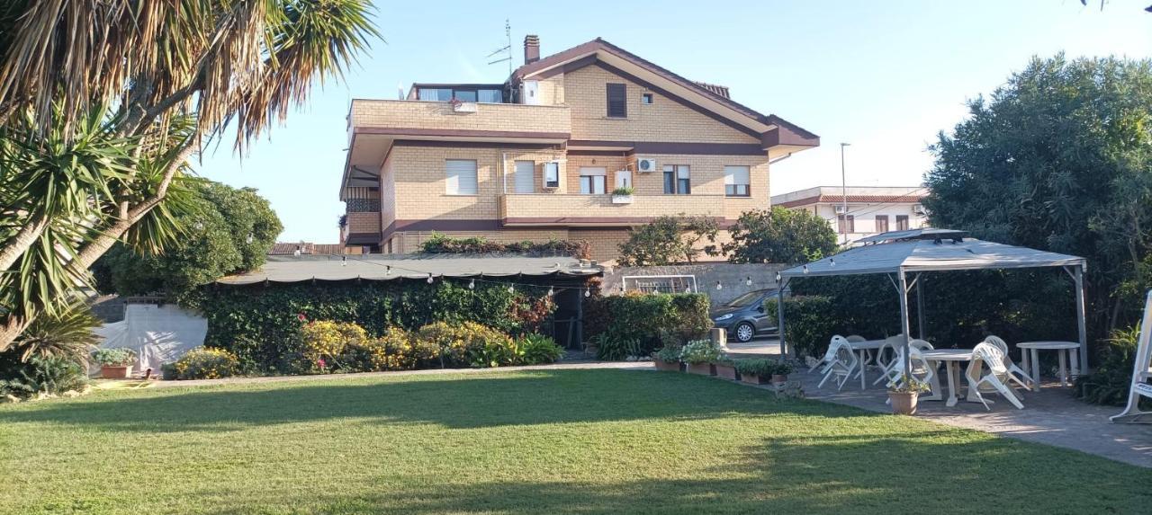 Modular King Suite - Intera Suite Vicino Aeroporto E Fiera Di Roma Fiumicino Luaran gambar