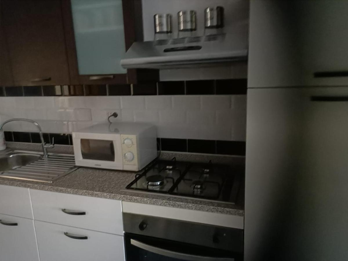 Modular King Suite - Intera Suite Vicino Aeroporto E Fiera Di Roma Fiumicino Luaran gambar