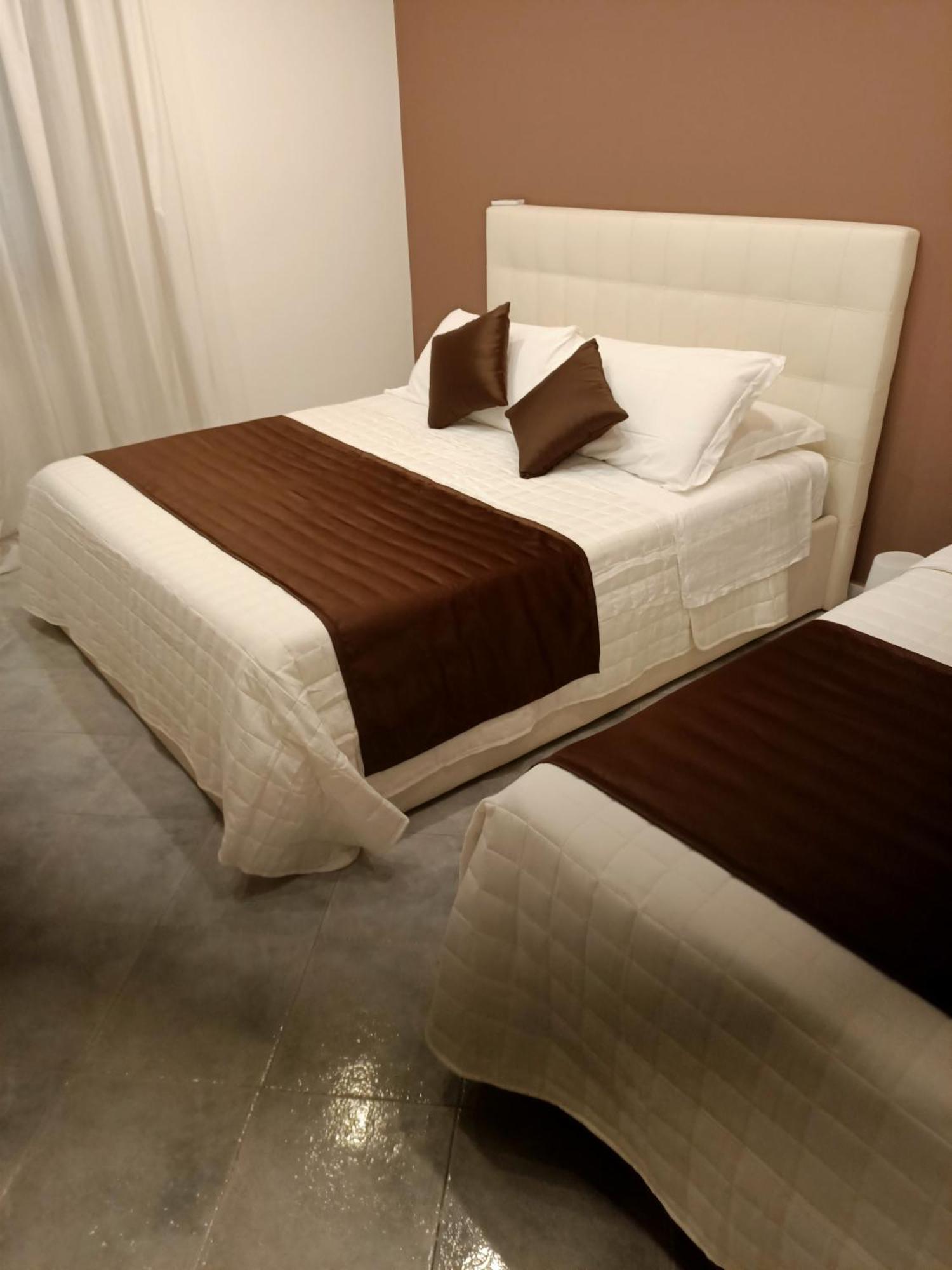 Modular King Suite - Intera Suite Vicino Aeroporto E Fiera Di Roma Fiumicino Luaran gambar